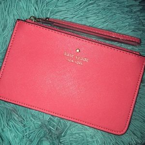 ❤️Kate spade wristlet❤️